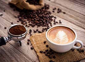 Latte with foam leaf