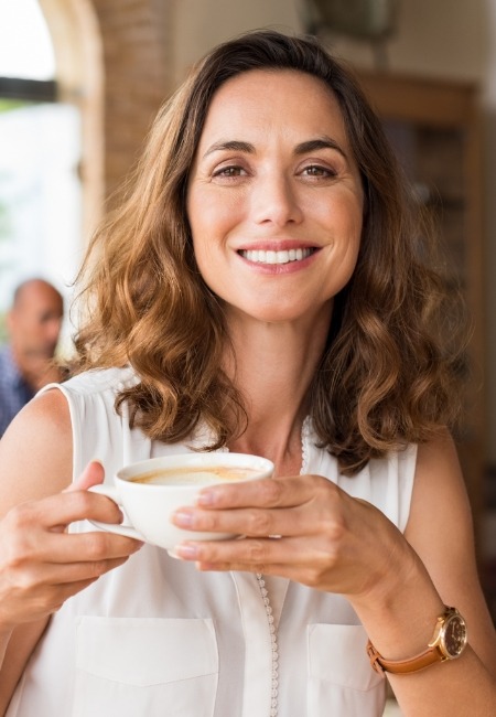 Woman with healthy smile after L PRF therapy